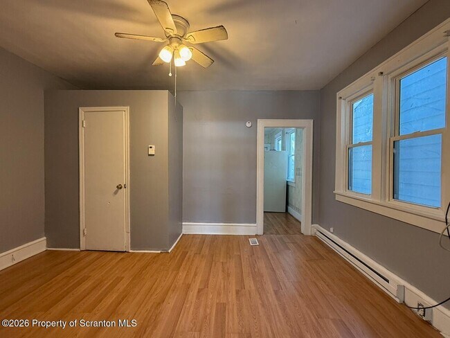 Photo - 83 S Empire St