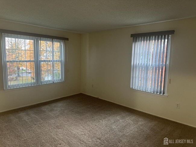 Photo - 450 Northam Dr