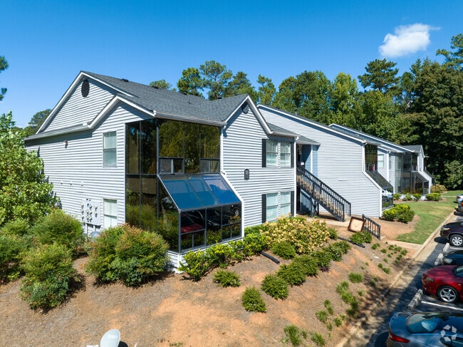 Enclave at Roswell Apartments