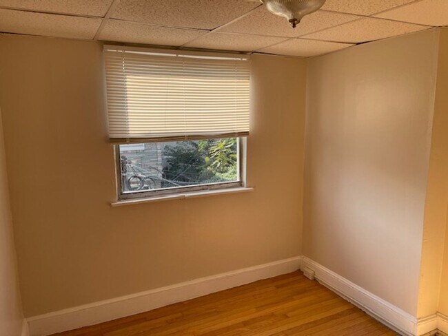 Photo - 3bd/1ba Newbold Home Available!