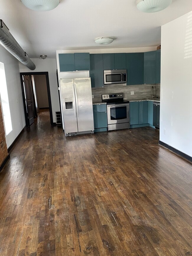 66 S Douglass St Unit 104