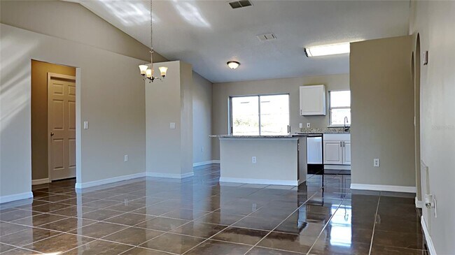 Photo - 56 Peterlee Ct Casa