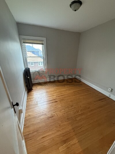 Photo - 833 E 114th St