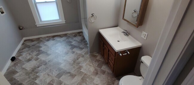 Full bath2 w/ hookups - 87 Rumford St Unit 4