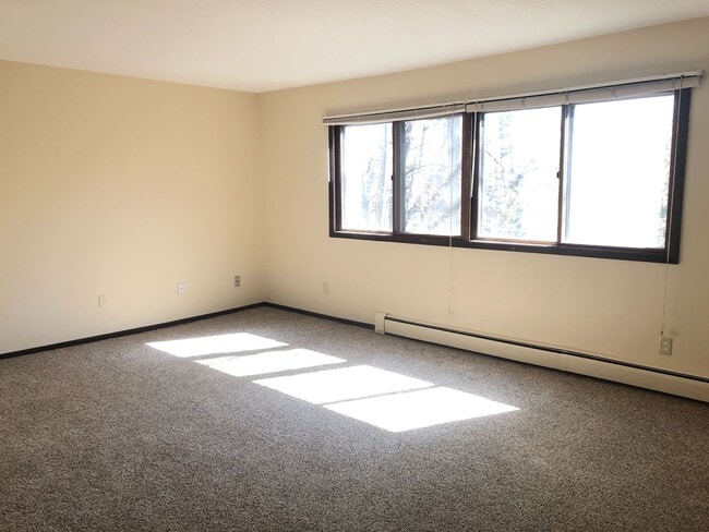 Photo - 2014 Greysolon Rd Unit Lower