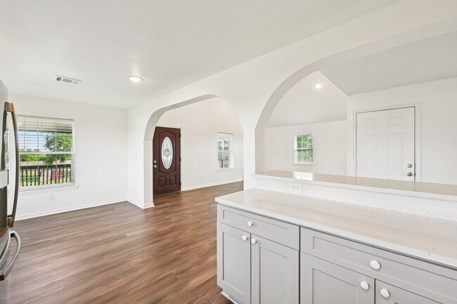 Photo - 6935 W Holiday St