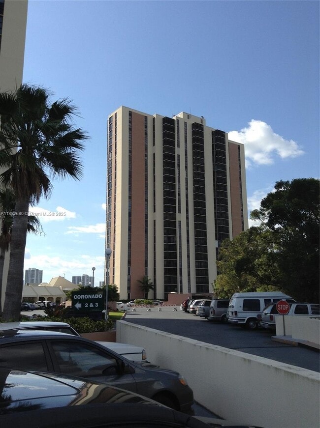 Photo - 20335 W Country Club Dr Unidad 1602