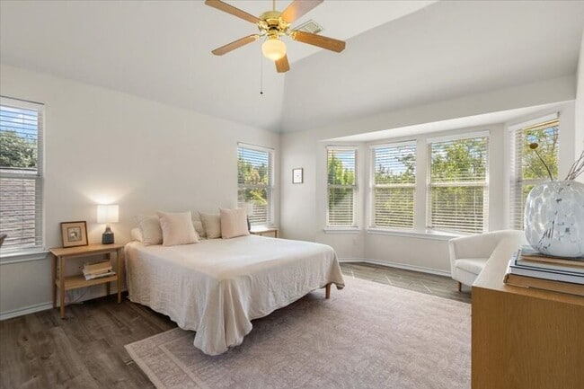 Photo - 8024 Whitworth Ln