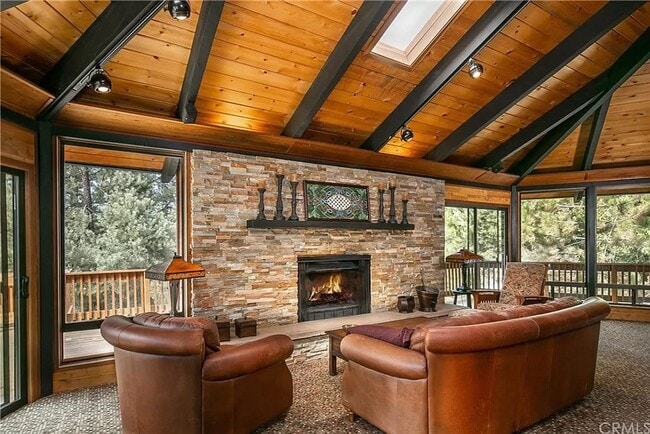 Photo - Beautiful 5-Bedroom Home with Mountain Views in Pine Club Mountain!