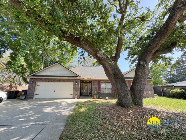 Beautiful 4-Bedroom Home in the Heart of F... - Beautiful 4-Bedroom Home in the Heart of F...