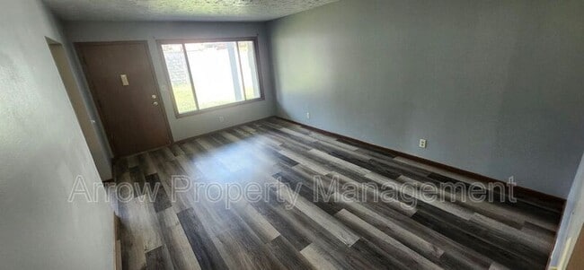 828 E Street-105