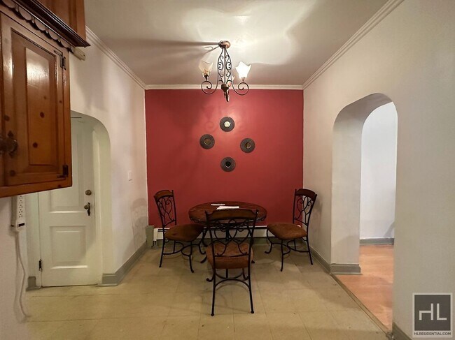 Photo - ROGERS AVENUE