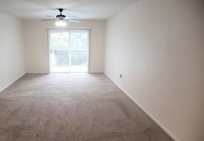 Photo - Beautiful 1/1 Condo x Rent @ The Crest at ... Unit 831