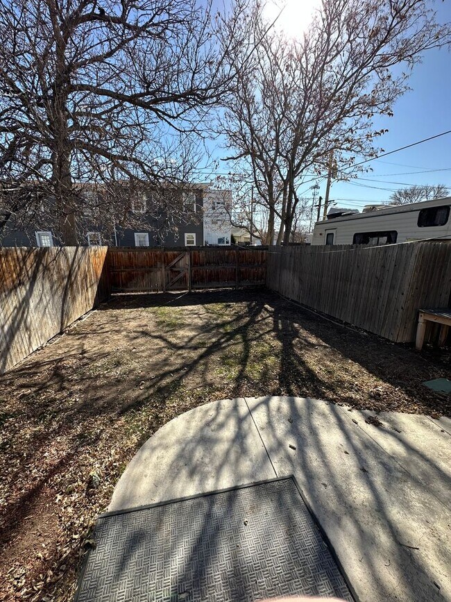 Photo - Charming 2BR house, fenced yards, exposed brick, open feel, great location! (Hooker)