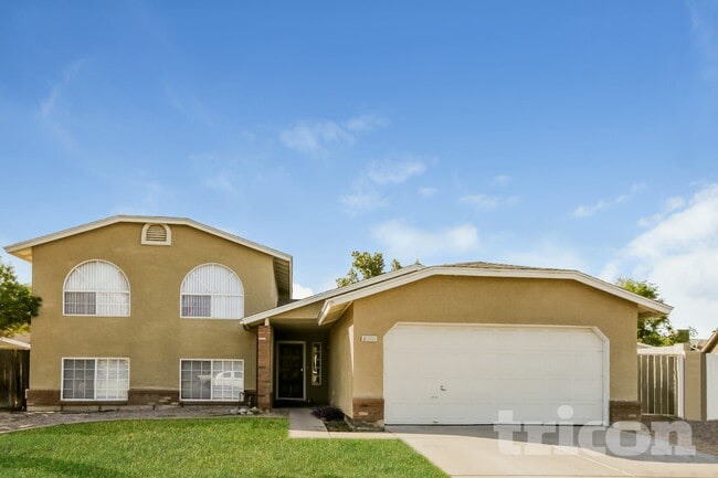 Building Photo - 601 E Palomino Dr