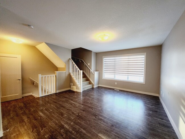 Photo - 140 Youville Dr E Northwest