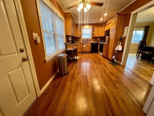 Photo - 526 Nebraska St