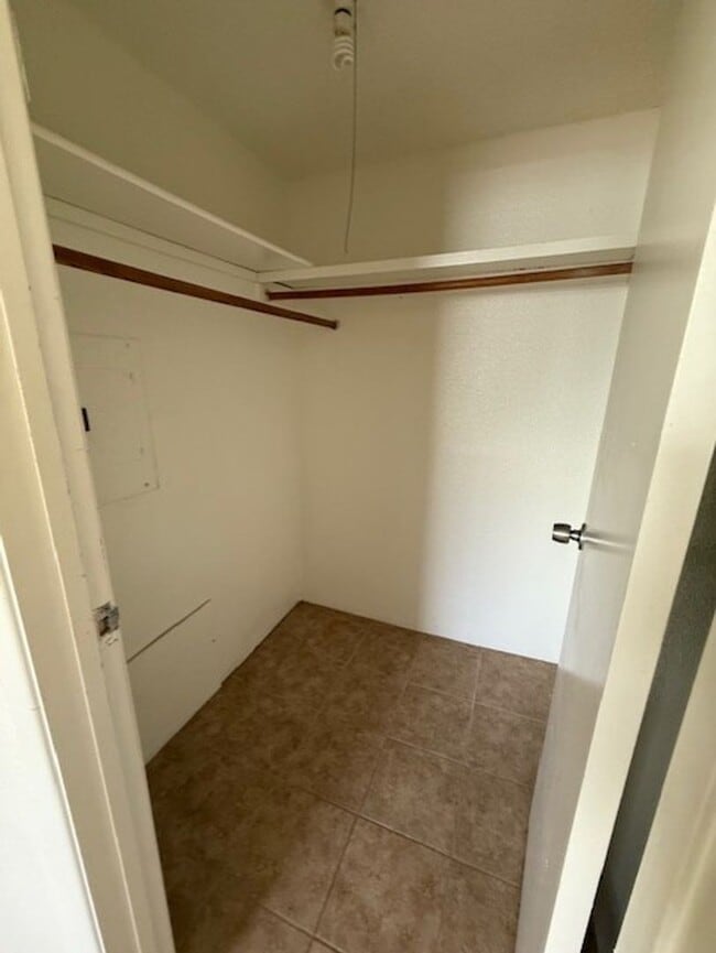 Photo - 674 E Date St Unidad A