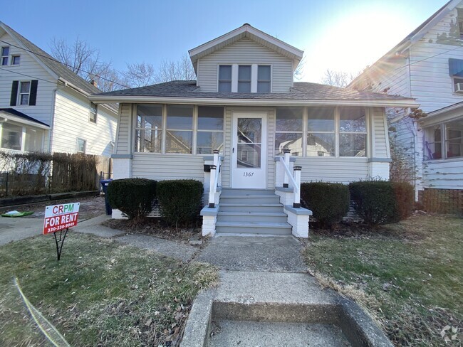 Building Photo - 1367 Curtis St Rental