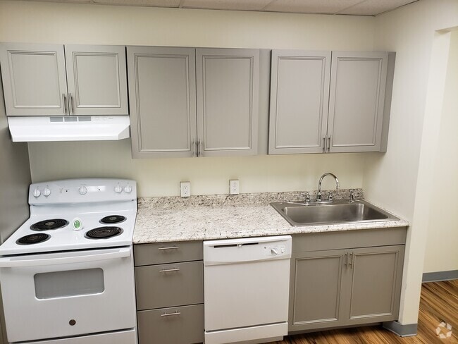 Building Photo - 27 W King St Unit D Rental