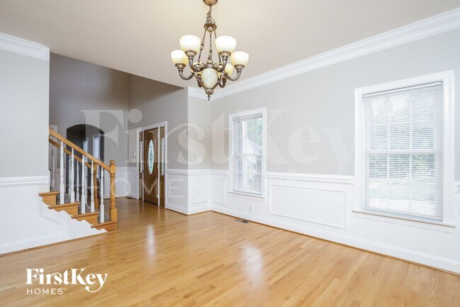 Photo - 940 Boyer Dr