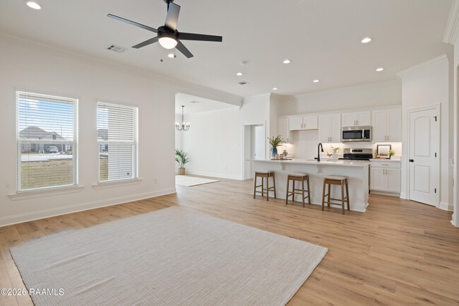 Photo - 107 Lotus Ln