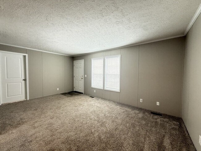 Photo - 10610 State Rte 762