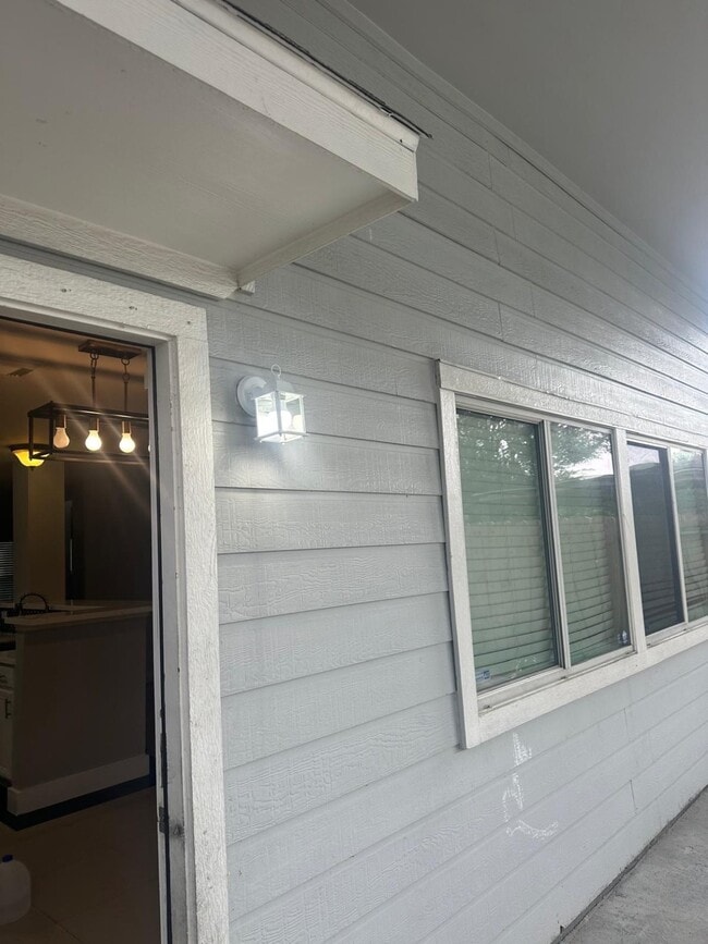 Photo - 19818 Lindenwick Ct