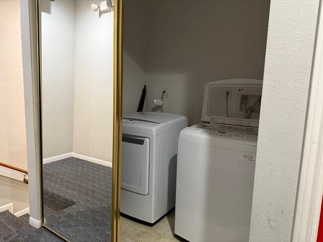 Photo - 400 W Texas Ave