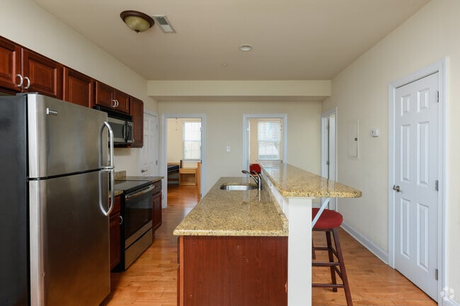 2BR, 1BA Kitchen