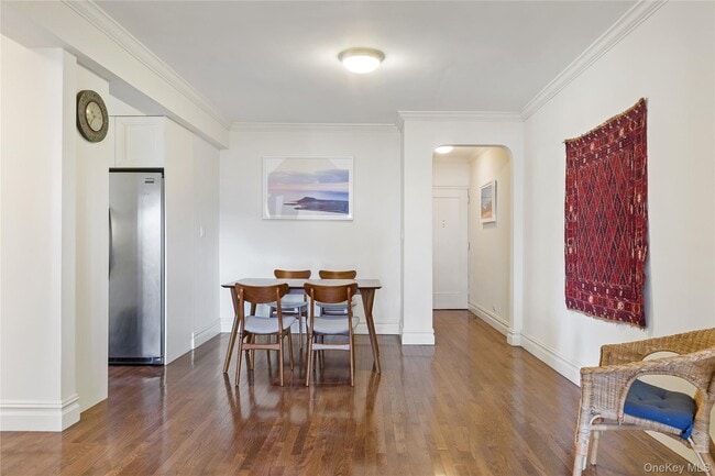 Photo - 73-12 35th Ave Unidad E21 Rental