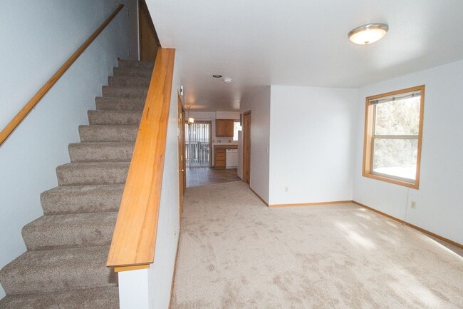 2528 NE Conners Ave Unit 100