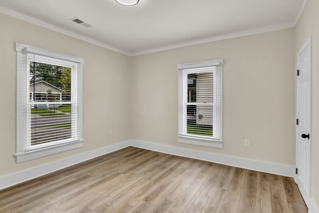 Photo - 411 E Springdale Ave