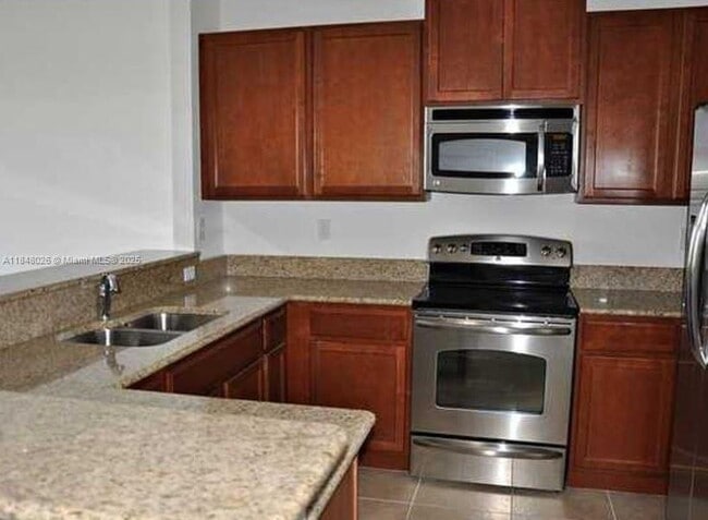 Photo - 521 NE 33rd Terrace