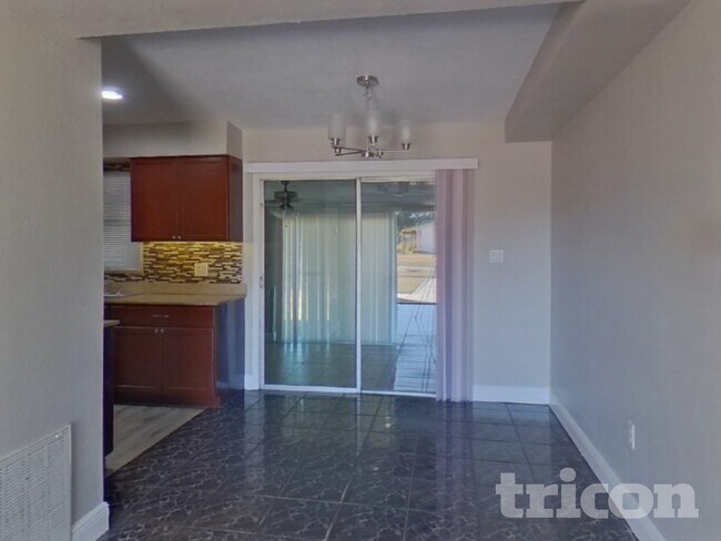 Photo - 8104 Plunkett Ave