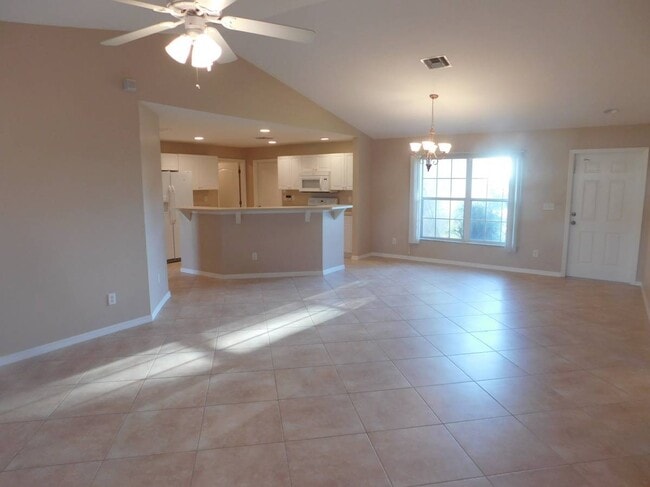 Photo - 4124 NE 8th Pl