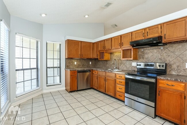 Photo - 2631 Moorsfield Ln