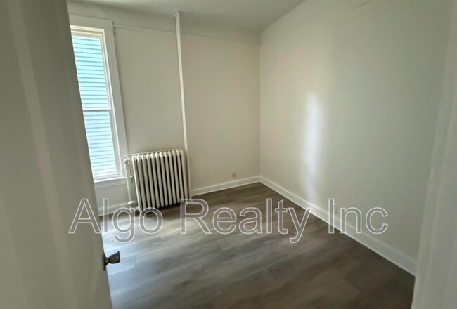Photo - 359 Maria Ave
