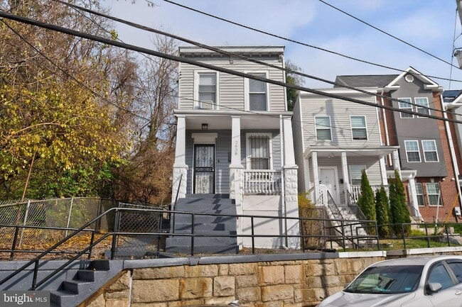 Photo - 2638 Stanton Rd SE