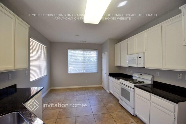Photo - 1866 Leaning Oak Dr