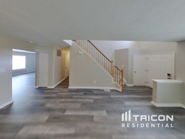 Photo - 467 Manor Rd House