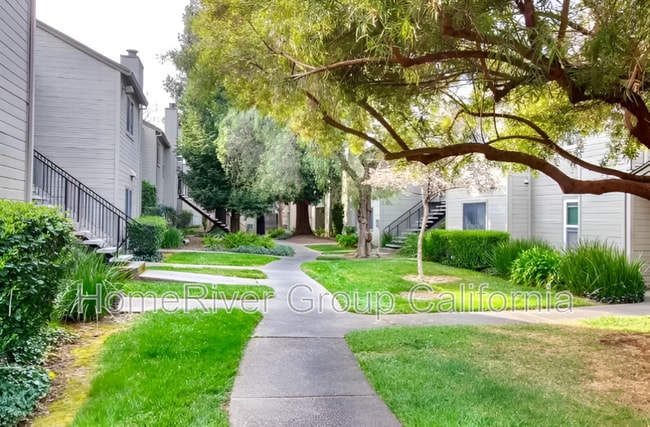 Photo - 9127 Newhall Dr House