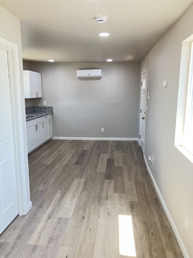 Fully Renovated 1-Bedroom! - Fully Renovated 1-Bedroom! Apartamento Unidad 4