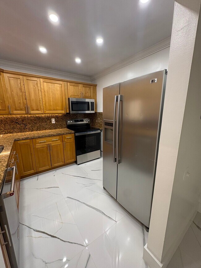 7707 Camino Real