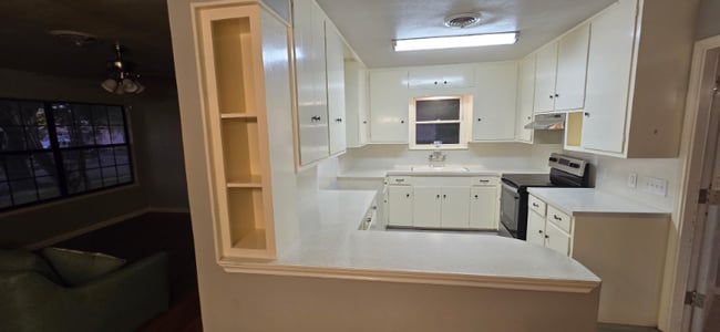 Photo - 637 Pennington Dr