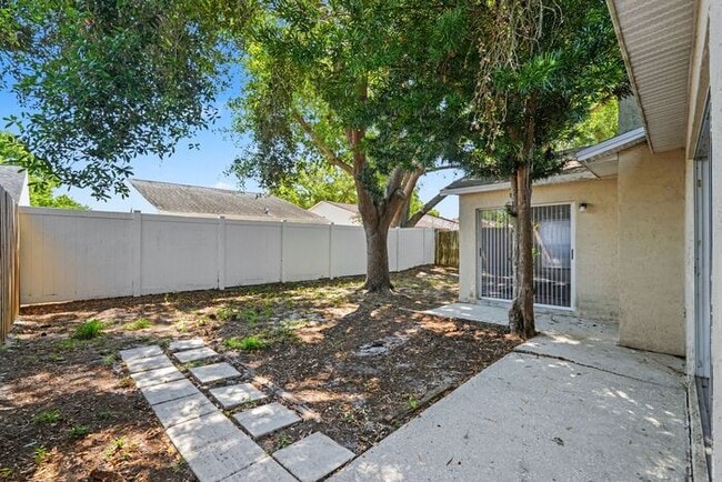 Photo - 13618 Laraway Dr