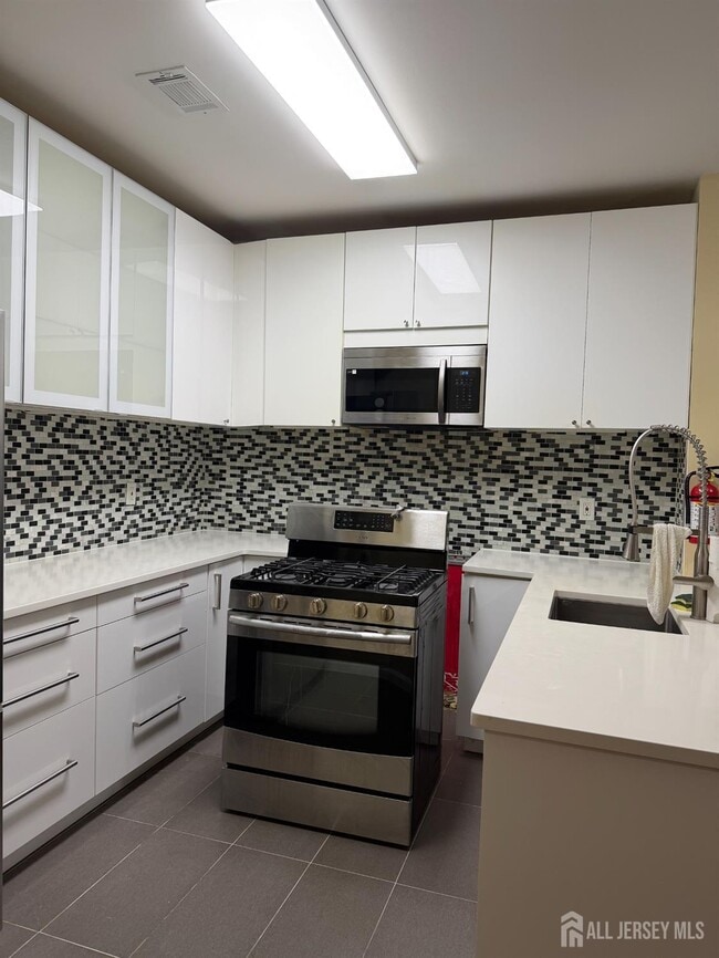 Photo - 5061 Beech Ct