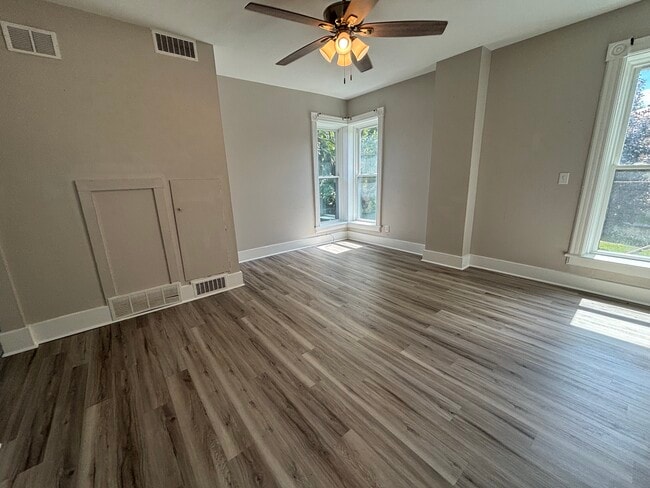 Building Photo - 718 Aetna St Unit 718 Aetna Rental