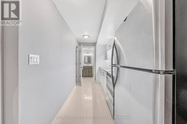 Photo - 223 Landsbridge St