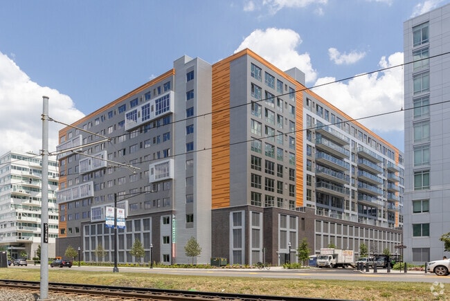 RiverHouse 9 at Port Imperial